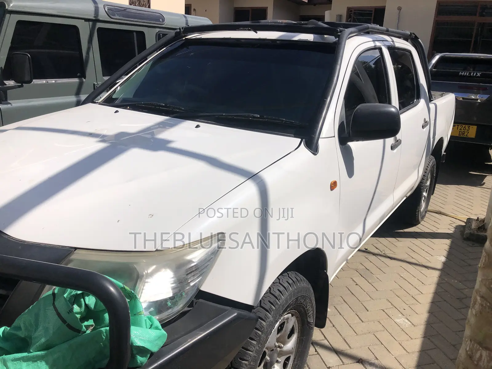 Toyota Hilux 2014 White