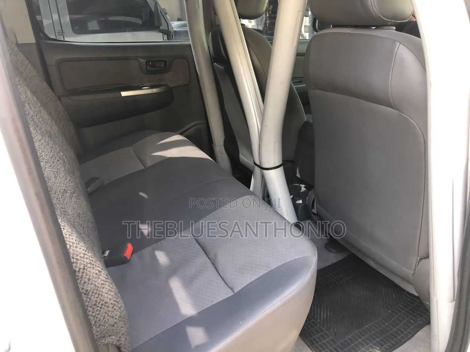 Toyota Hilux 2014 White