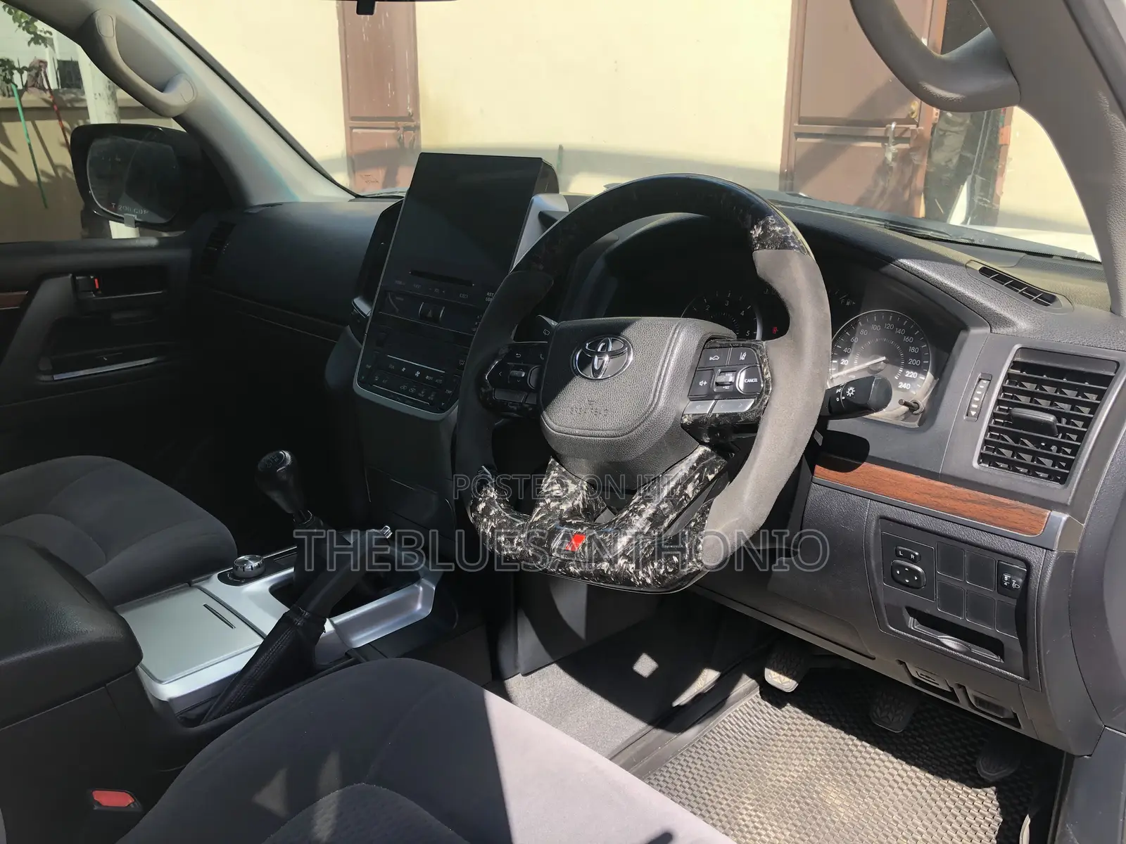 Toyota Land Cruiser 2015 White