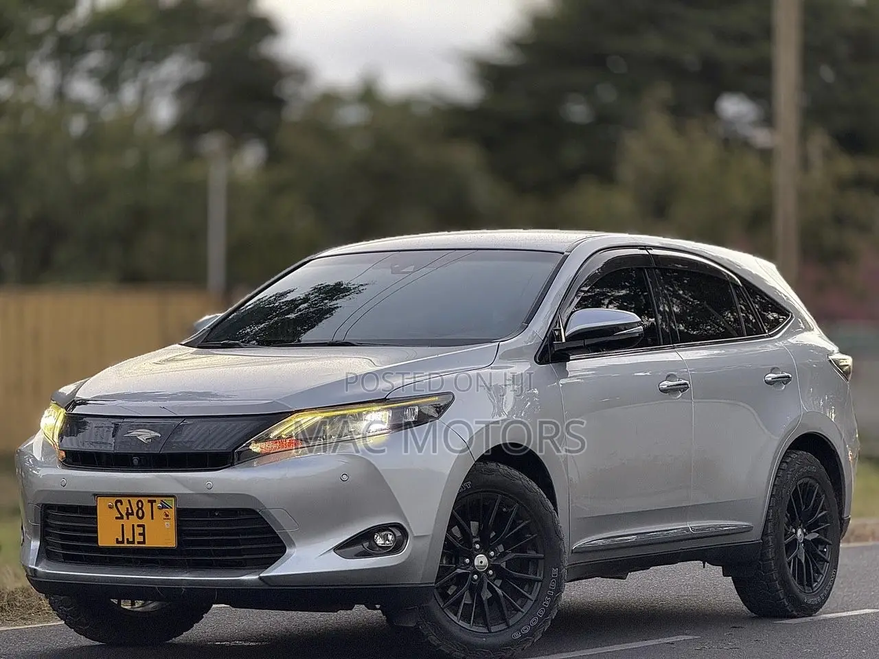 Toyota Harrier 2.0 2015 Silver