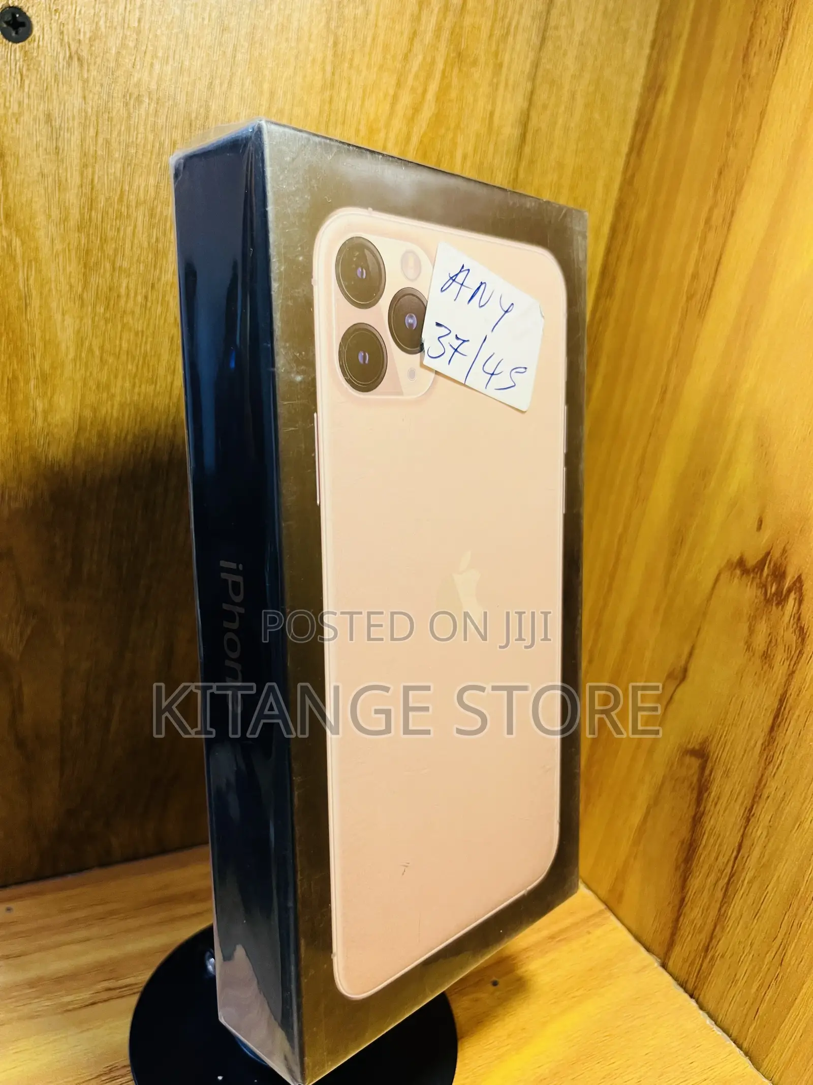 New Apple iPhone 11 Pro Max 256 GB Gold