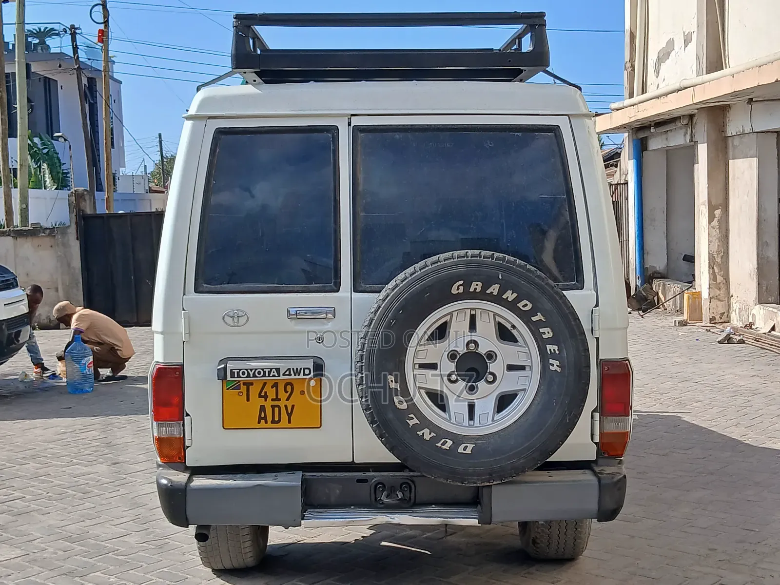Toyota Land Cruiser 1998 White