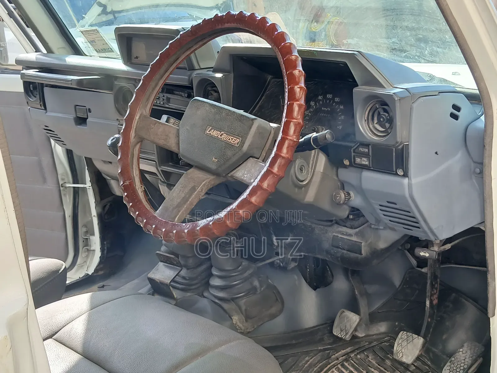 Toyota Land Cruiser 1998 White