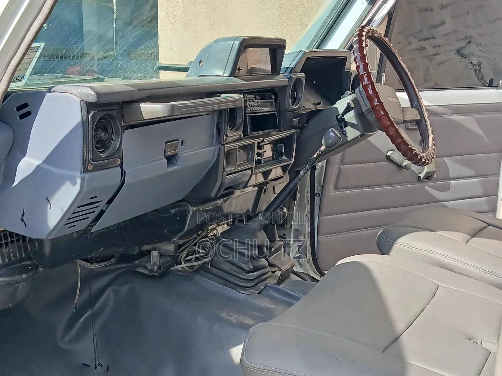 Toyota Land Cruiser 1998 White