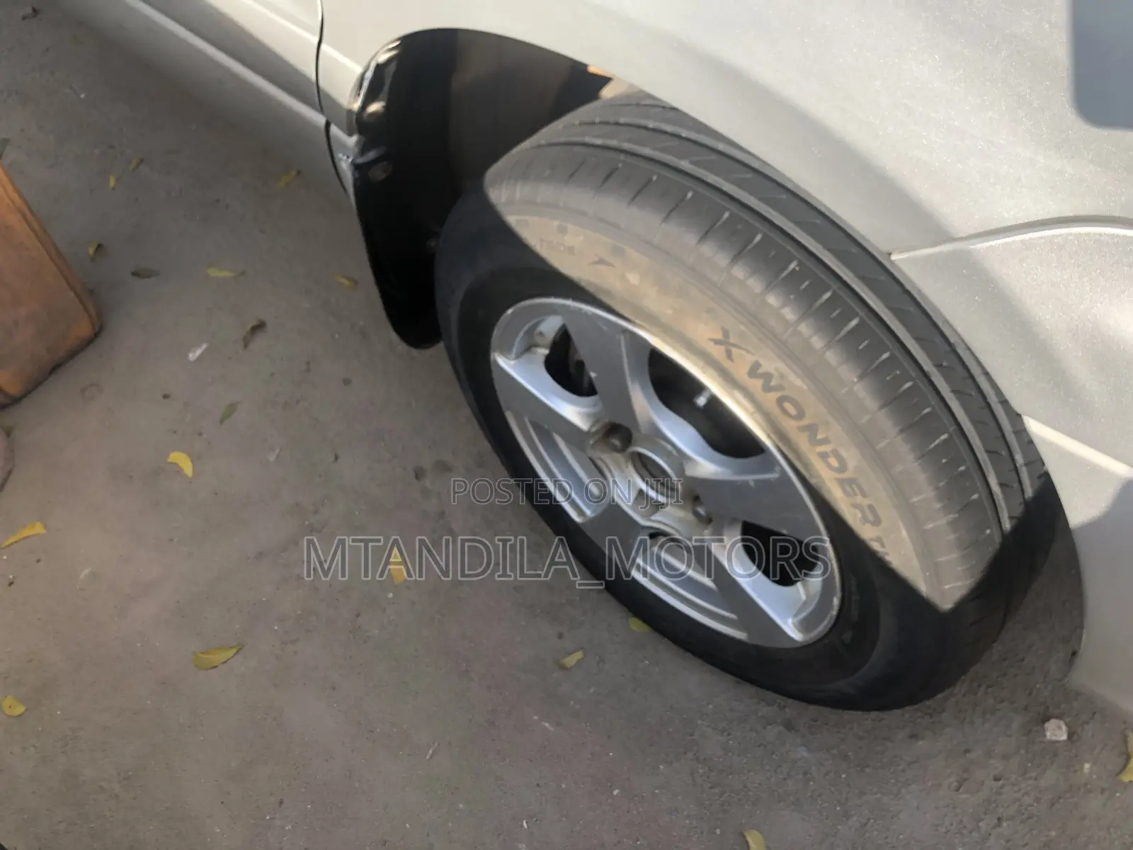 Toyota Noah 2.0 AWD (8 Seater) 2001 Silver