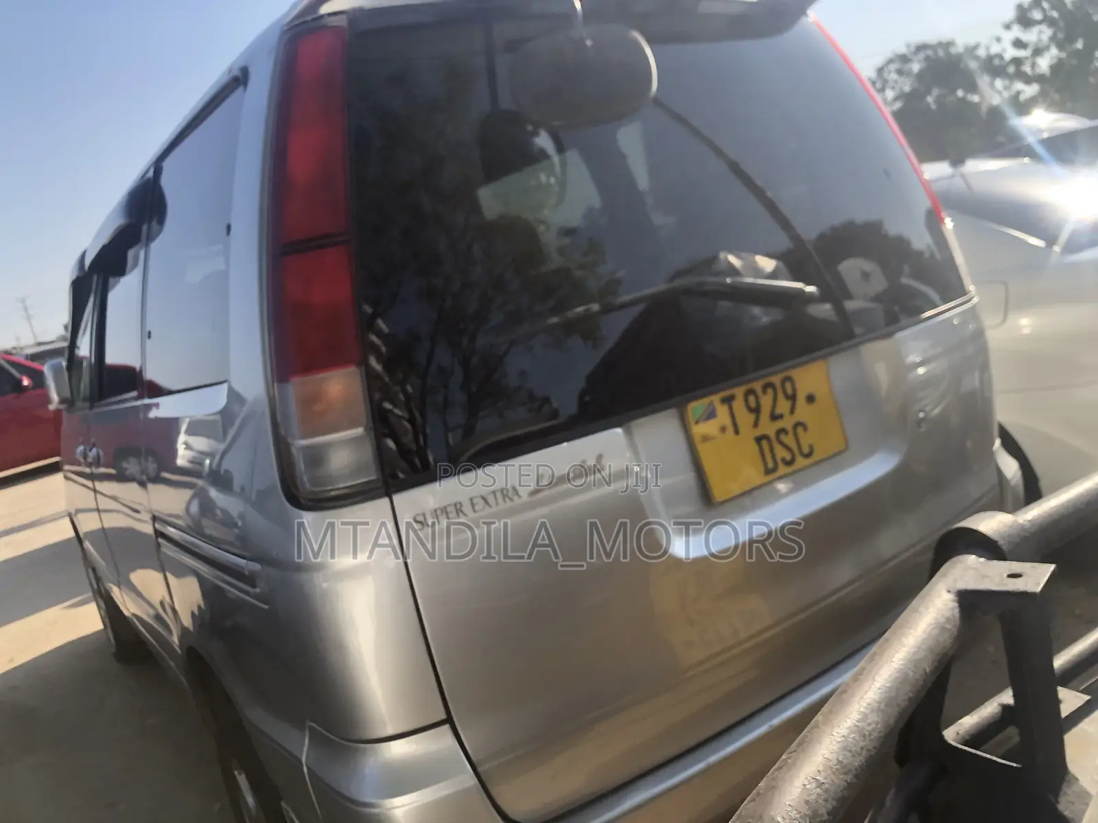 Toyota Noah 2.0 AWD (8 Seater) 2001 Silver