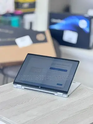 New Laptop HP OmniBook 5 14" 8GB Intel Core I5 SSD 512GB