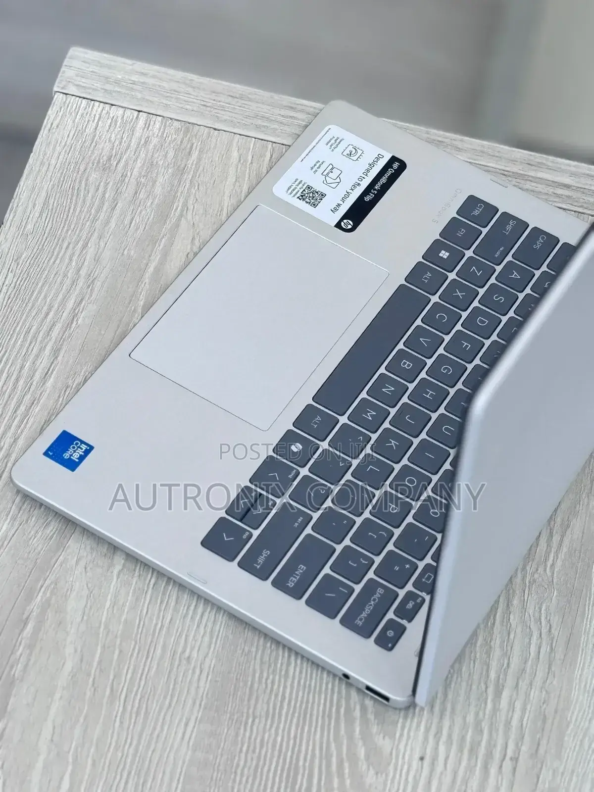 New Laptop HP OmniBook 5 14" 16GB Intel Core I7 SSD 1T