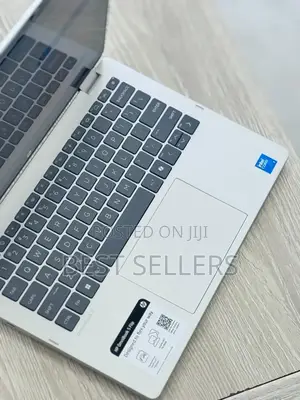 New Laptop HP OmniBook 5 14" 16GB Intel Core I7 SSD 512GB