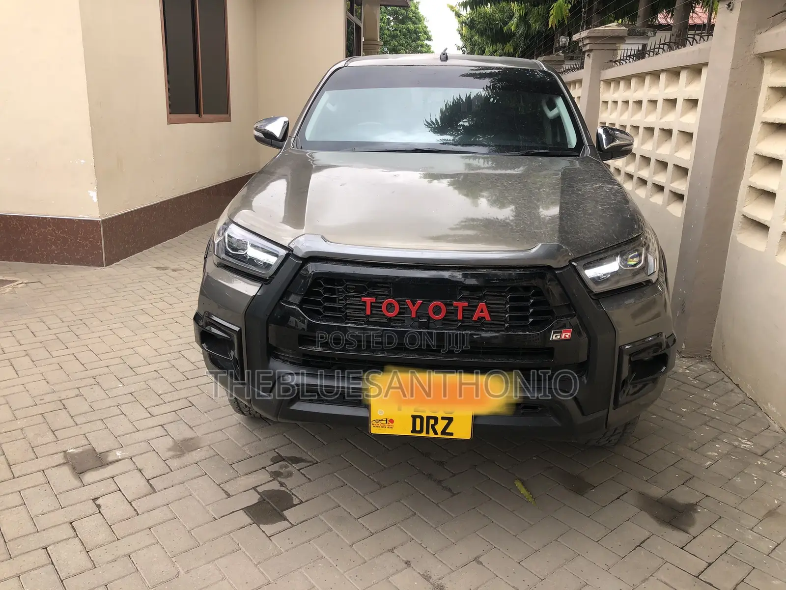 Toyota Hilux 2020 Gray