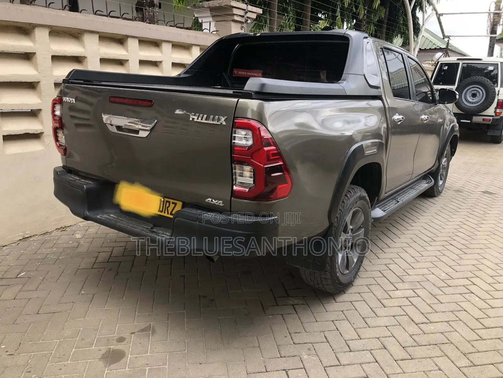 Toyota Hilux 2020 Gray