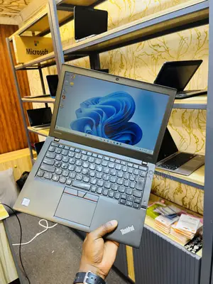 Laptop Lenovo ThinkPad X260 4GB Intel Core I5 SSD 256GB