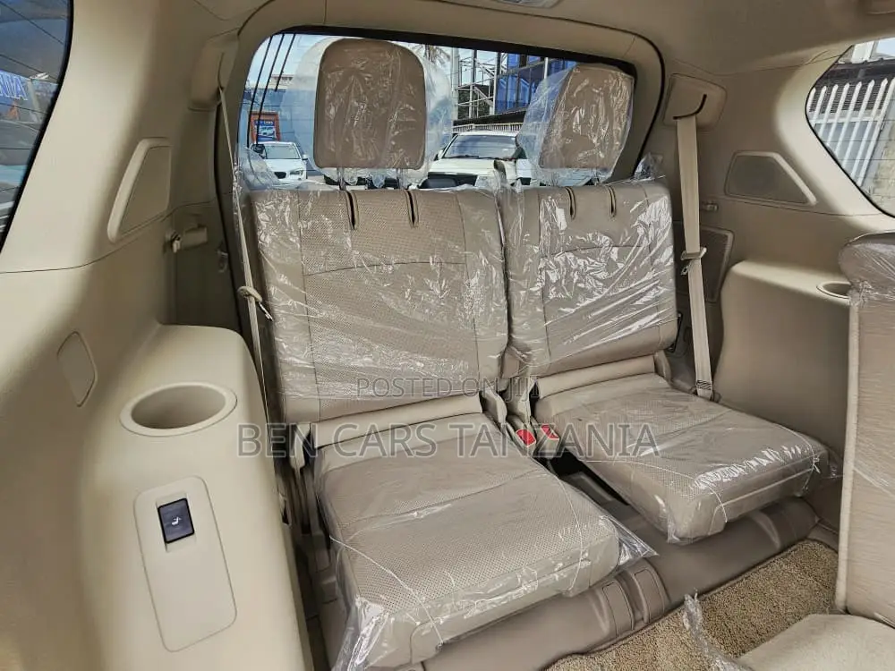 Toyota Land Cruiser Prado 2023 White