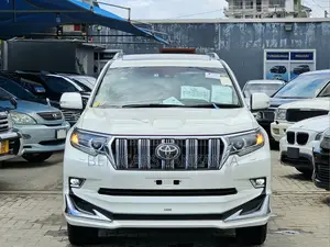 Toyota Land Cruiser Prado 2023 White