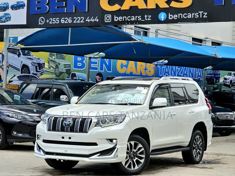 Toyota Land Cruiser Prado 2023 White