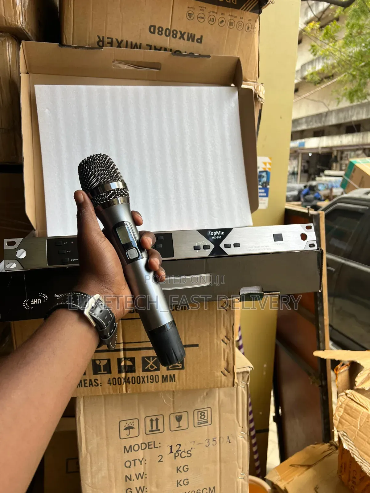 Professional 2 Uhf Wireless Microphone System