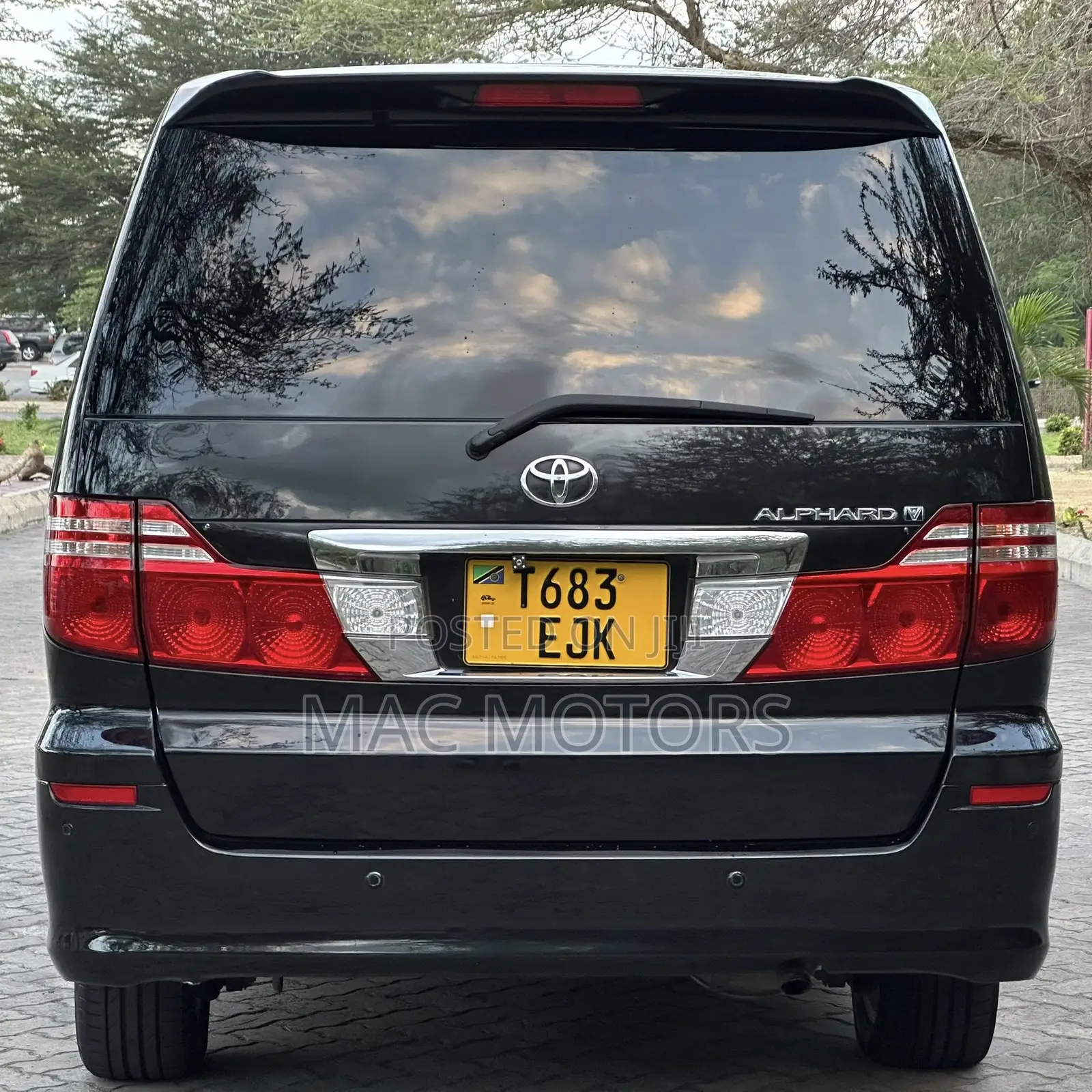 Toyota Alphard 2.4 Petrol FWD 2005 Black