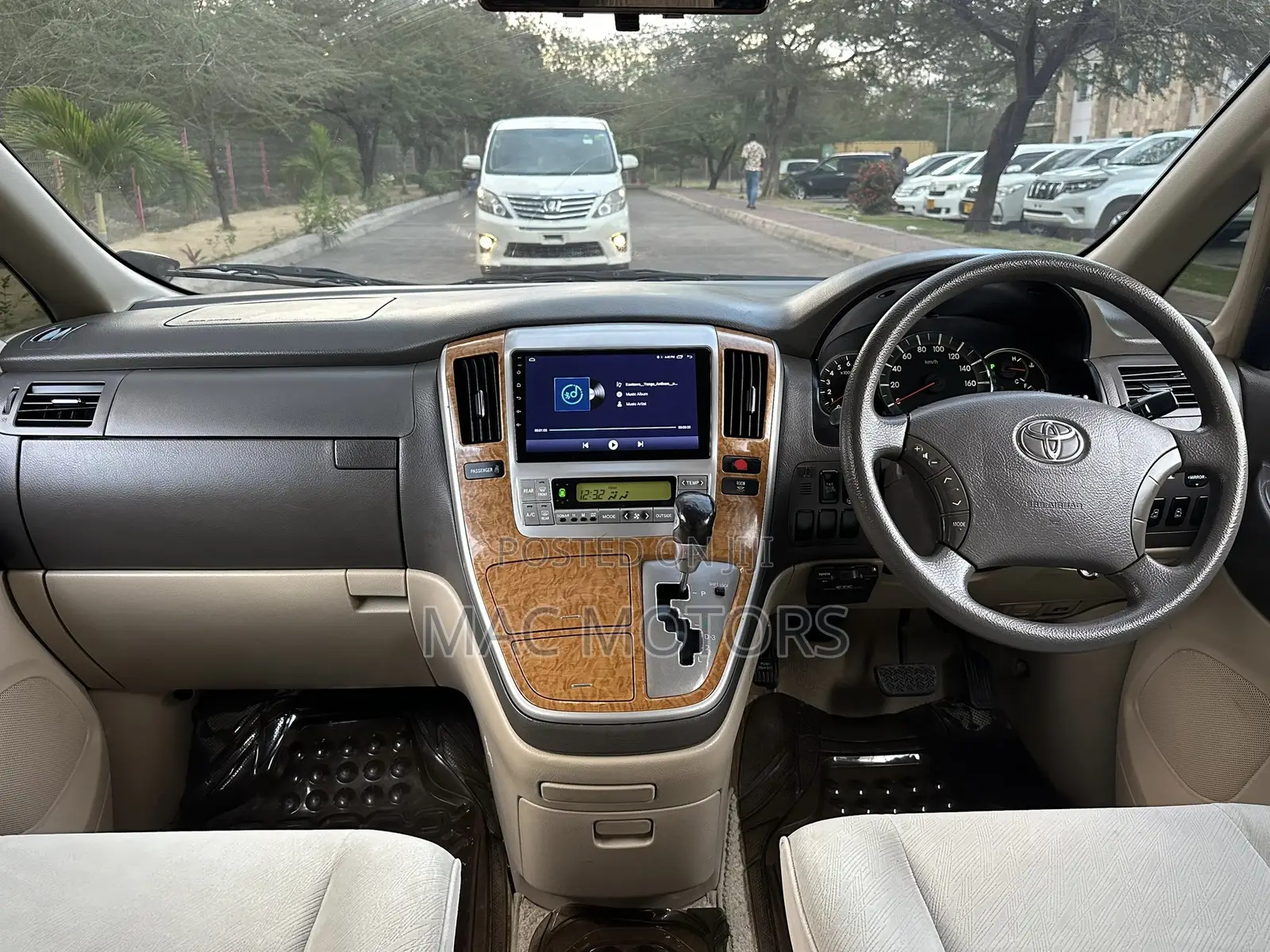 Toyota Alphard 2.4 Petrol FWD 2005 Black