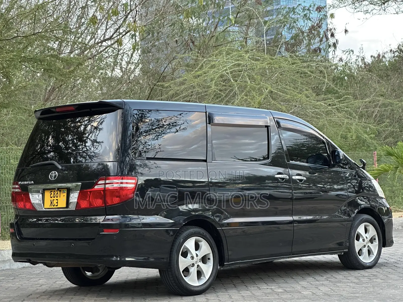 Toyota Alphard 2.4 Petrol FWD 2005 Black