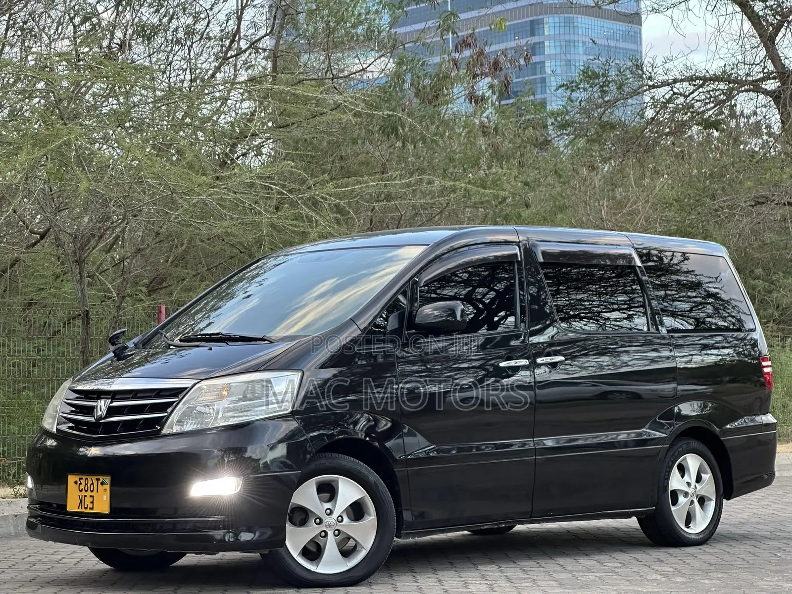 Toyota Alphard 2.4 Petrol FWD 2005 Black
