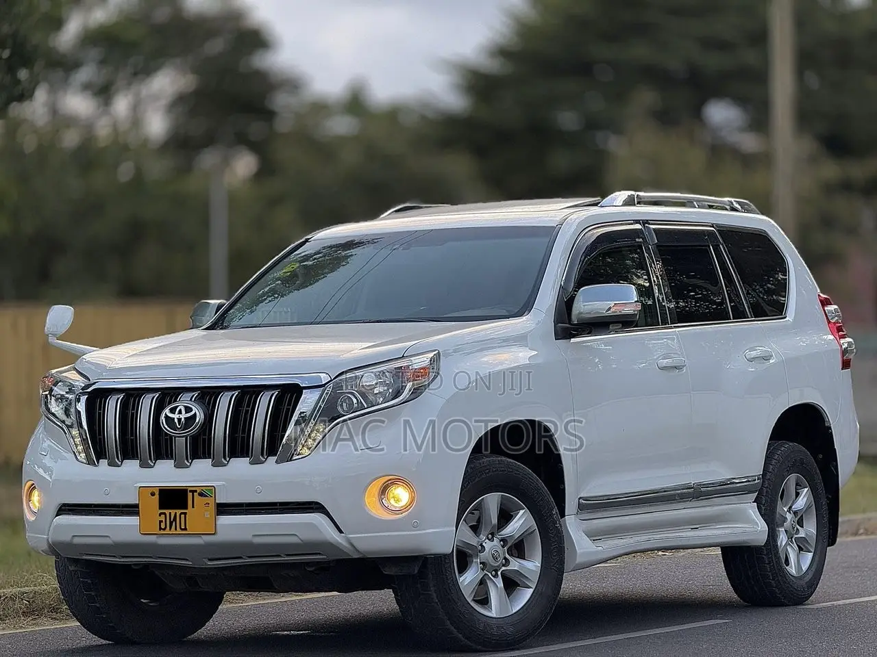 Toyota Land Cruiser Prado 2017 White