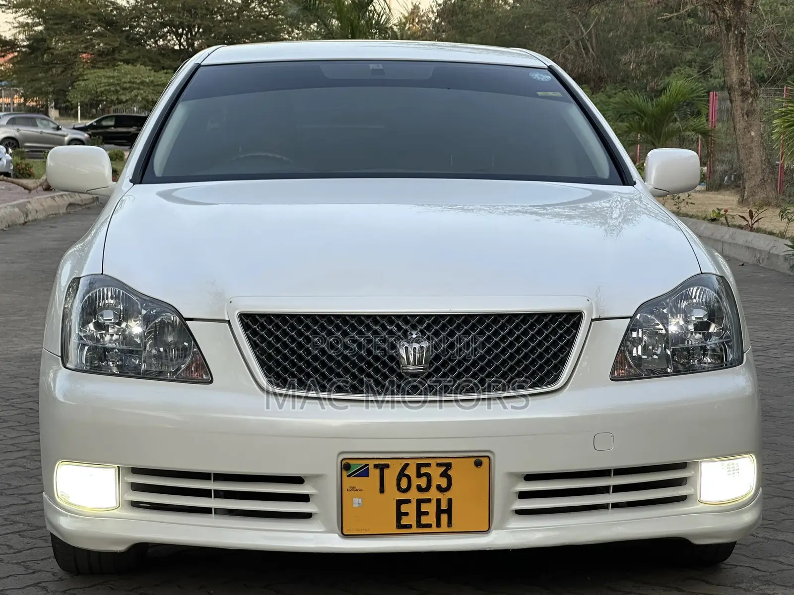 Toyota Crown 2005 White