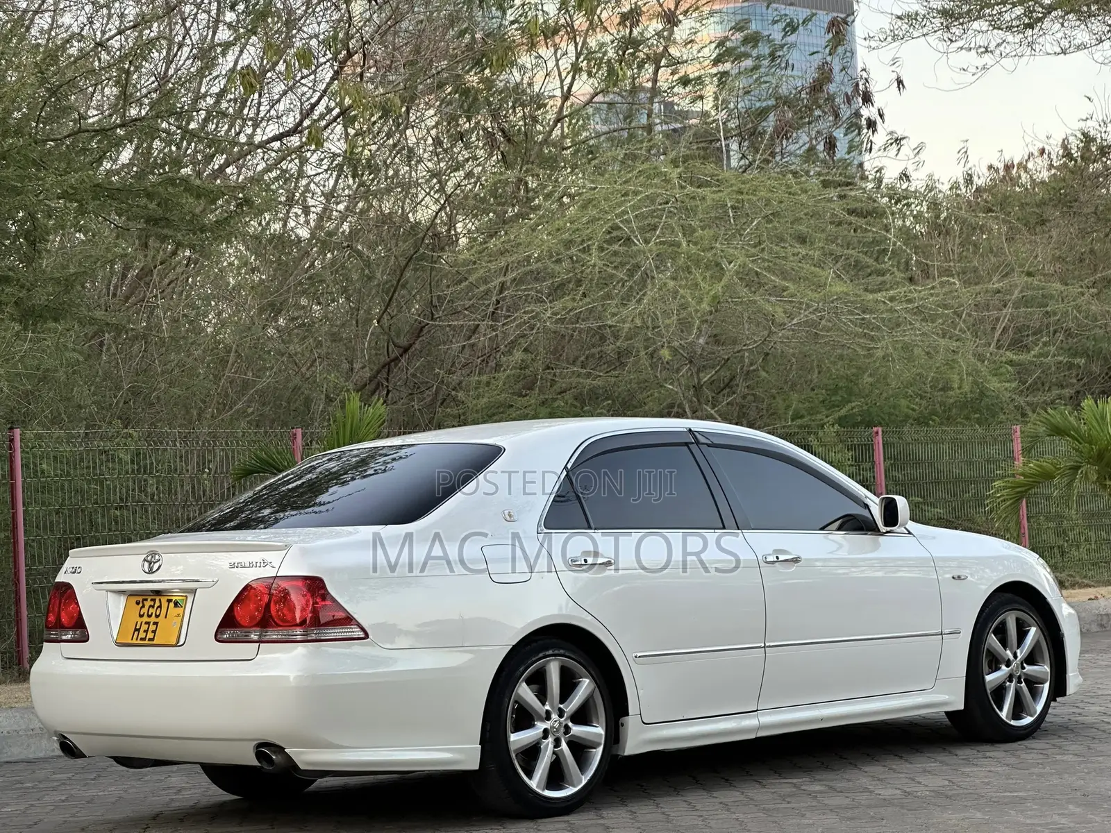 Toyota Crown 2005 White
