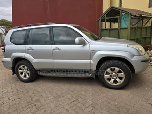 Toyota Land Cruiser Prado 2005 Silver