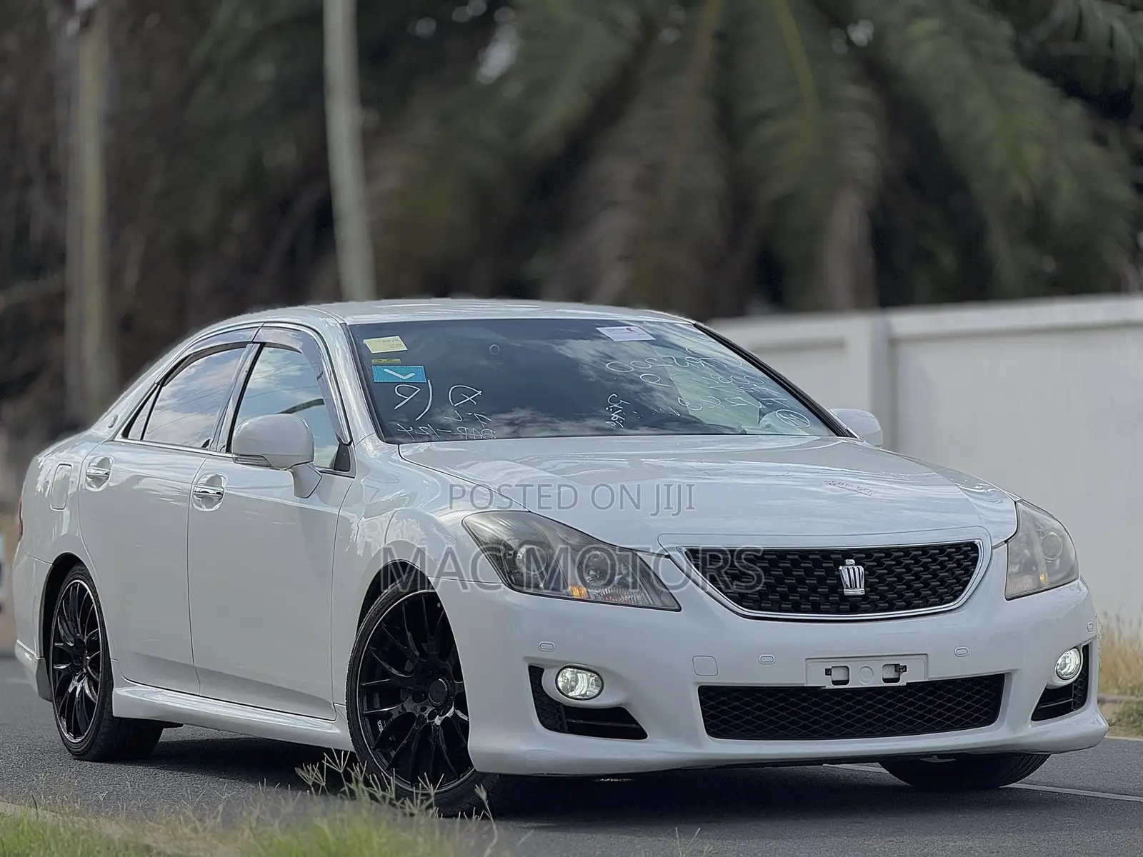 Toyota Crown 2009 White