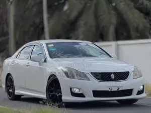 Toyota Crown 2009 White
