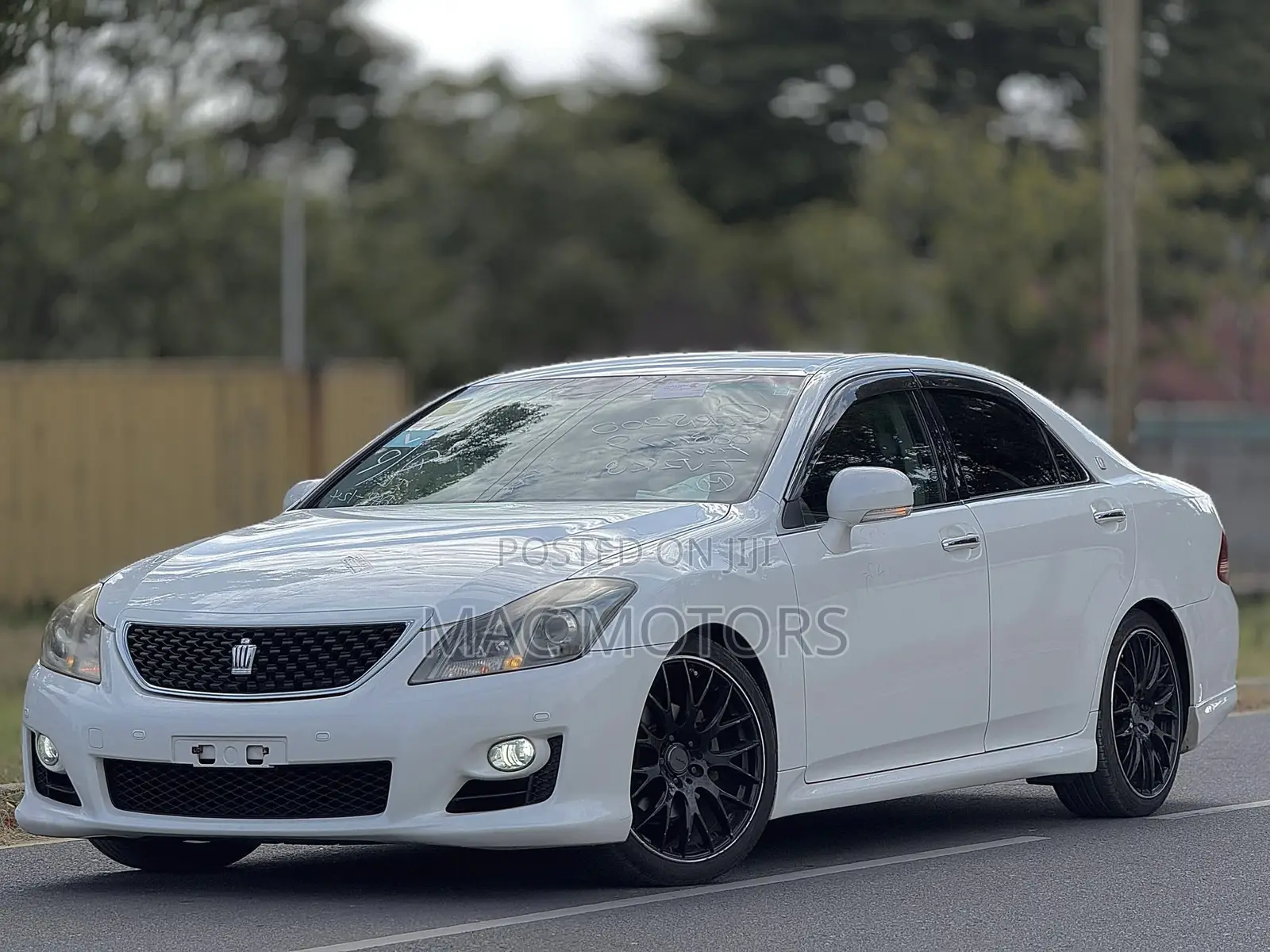 Toyota Crown 2009 White