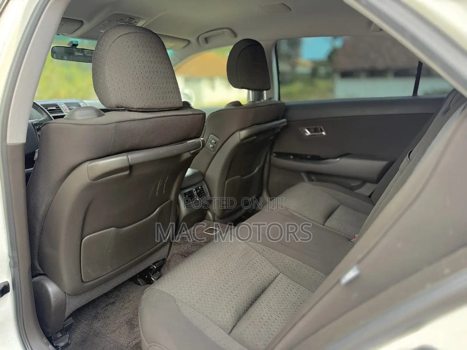 Toyota Crown 2009 White