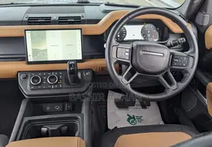 Land Rover Defender X-Dynamic SE 2024 Gray