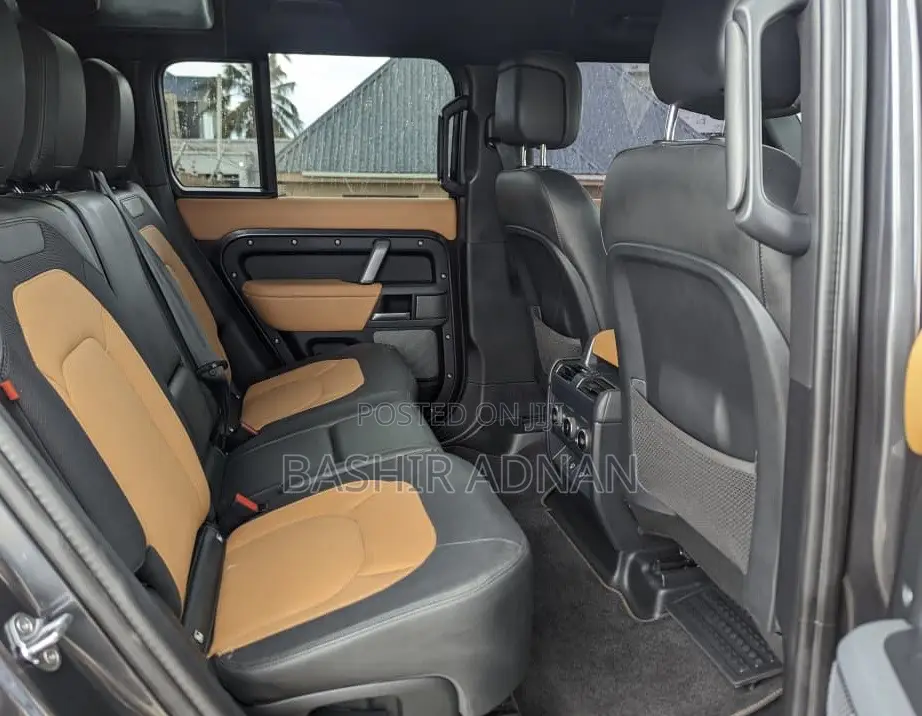 Land Rover Defender X-Dynamic SE 2024 Gray
