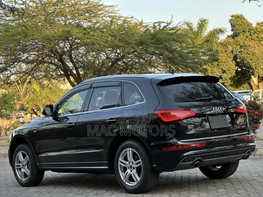 Audi Q5 2015 Black