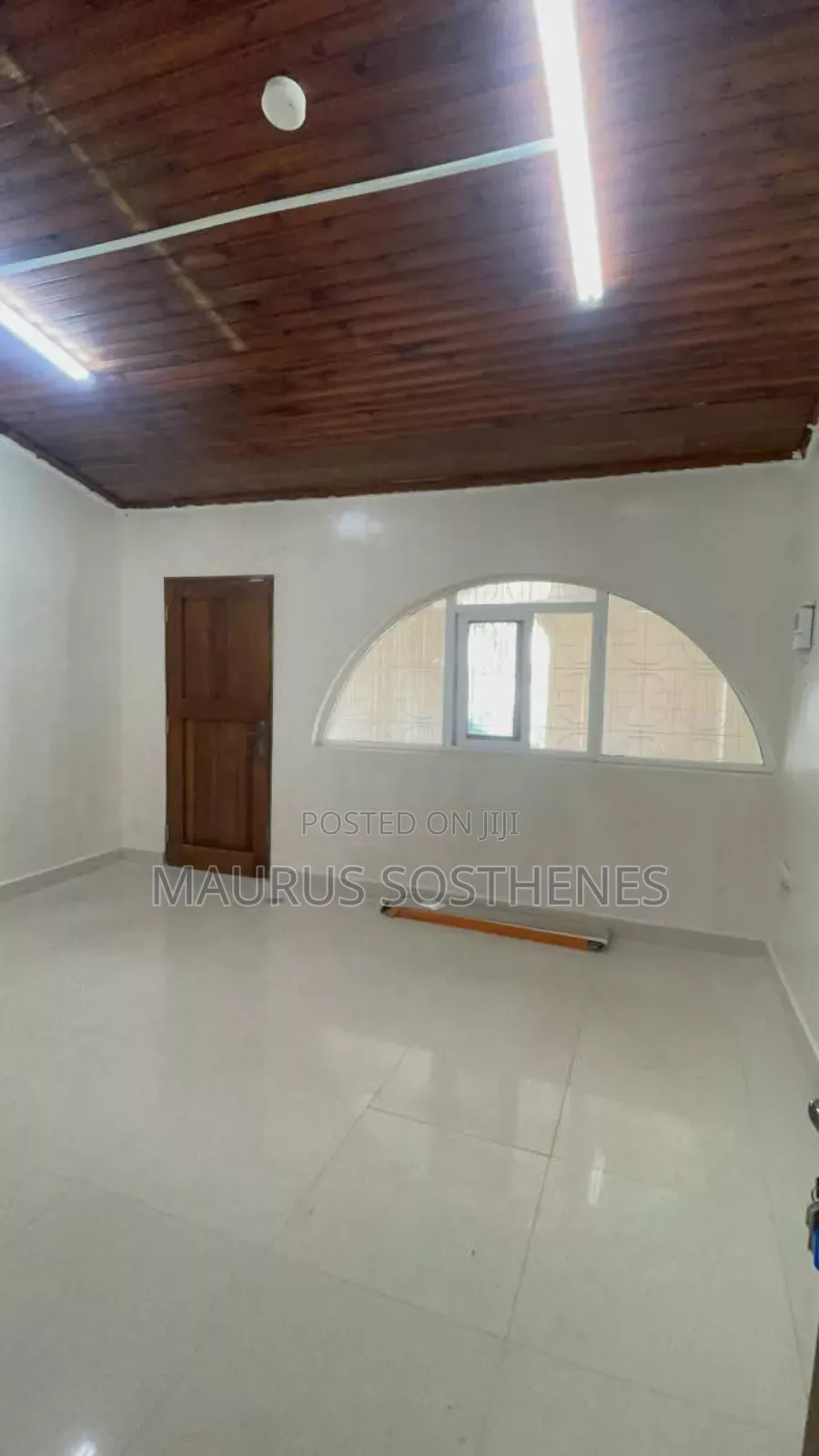 15bdrm Bungalow in Oysterbay for rent