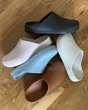 Crocs Slides