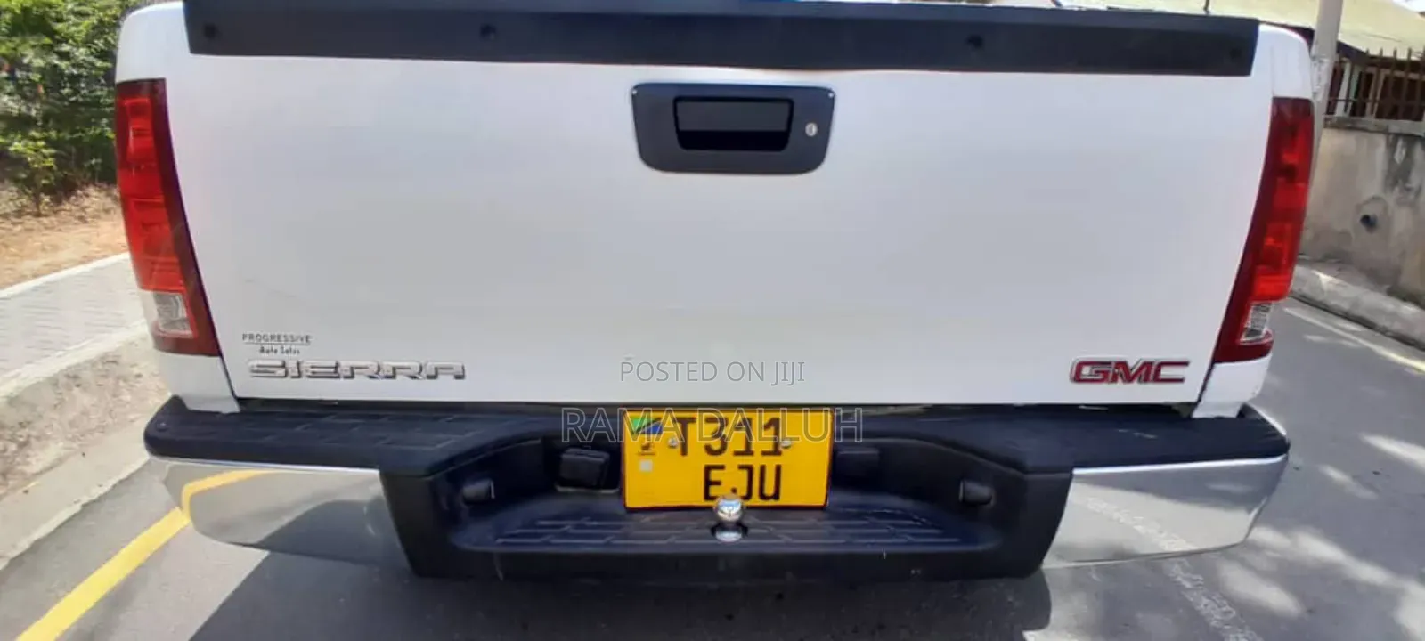 GMC Sierra 2006 White