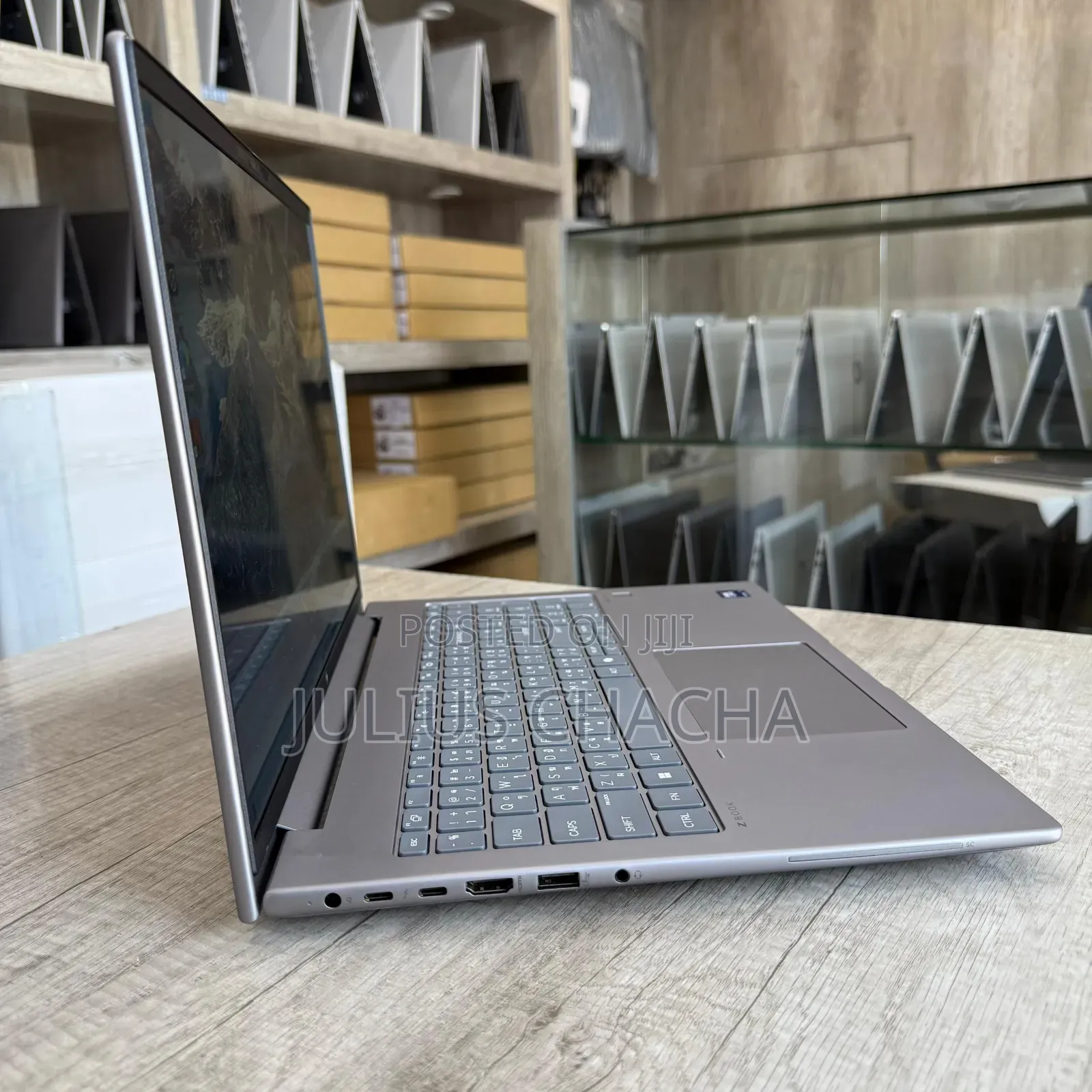 New Laptop HP 32GB Intel Core Ultra 7 SSD 1T