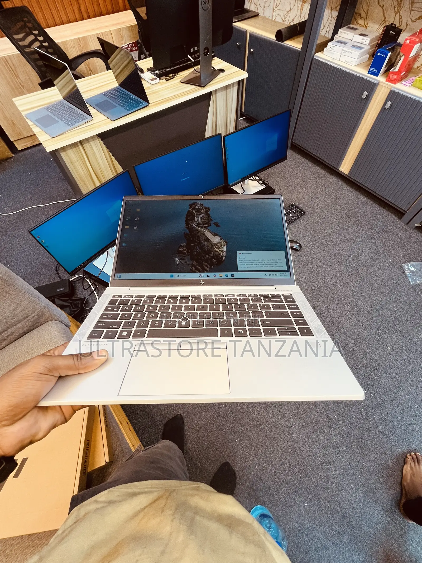 New Laptop HP EliteBook 845 G7 16GB AMD Ryzen 5 SSD 512GB