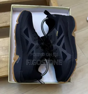 Columbia Sneakers