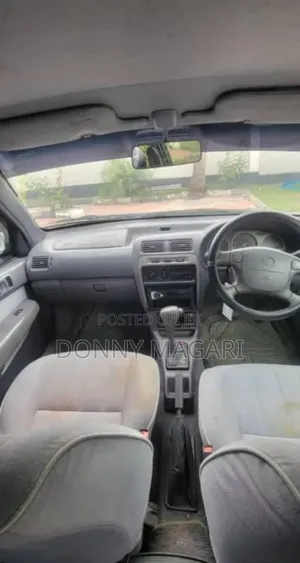 Toyota Starlet 2000 Green