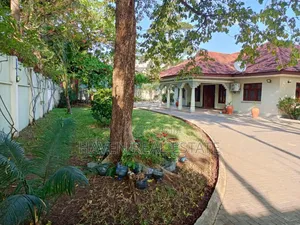 5bdrm House in Oyster Bay for rent