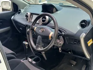 Toyota IST 2004 White