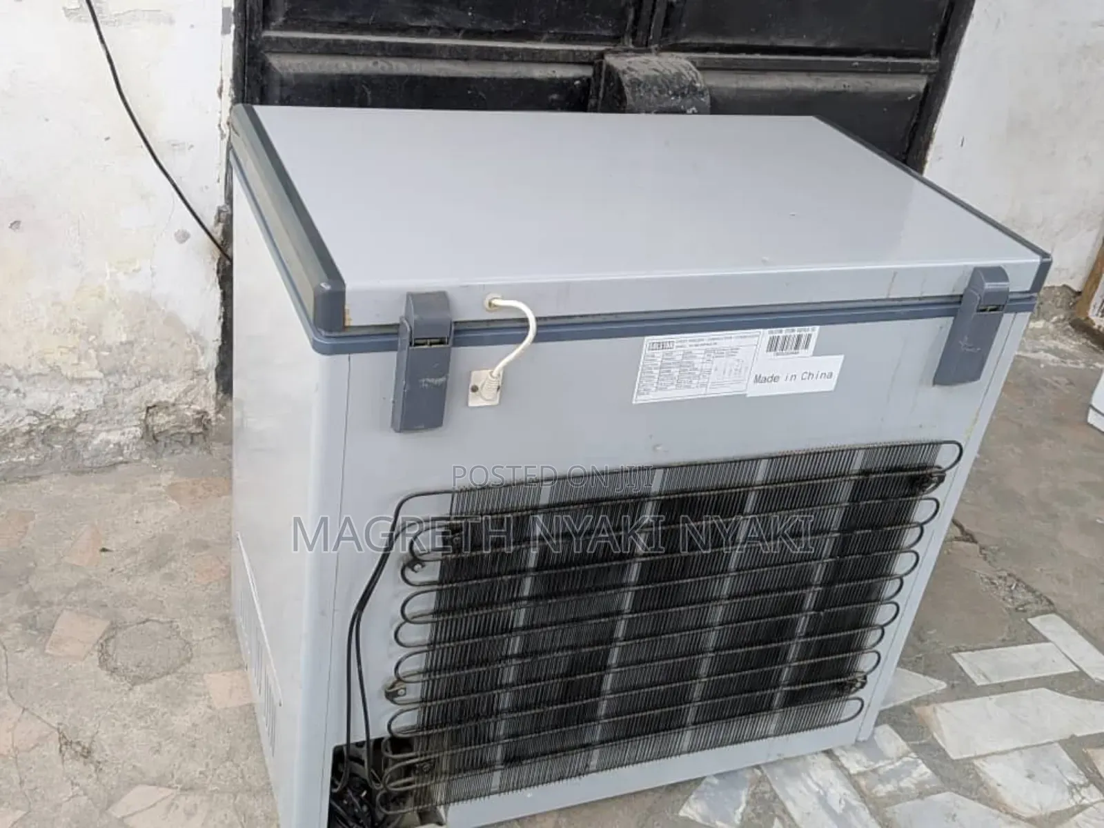 Freezer Kampuni Ya Solar Star Inauzwa Liter 200
