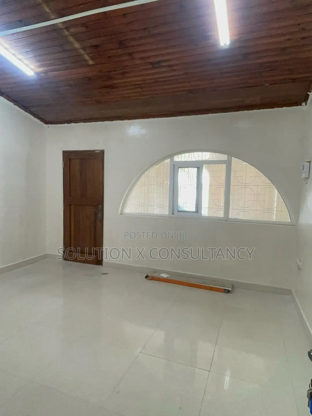15bdrm House in Oyster Bay for rent