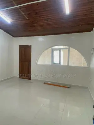 15bdrm House in Oyster Bay for rent