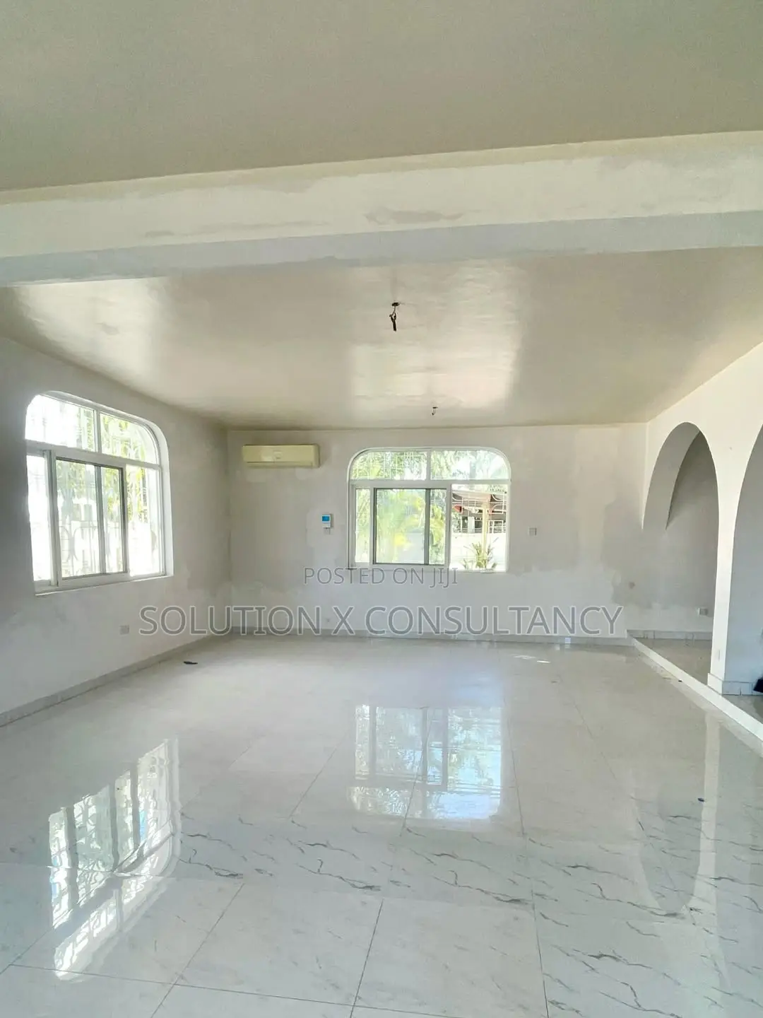 15bdrm House in Oyster Bay for rent