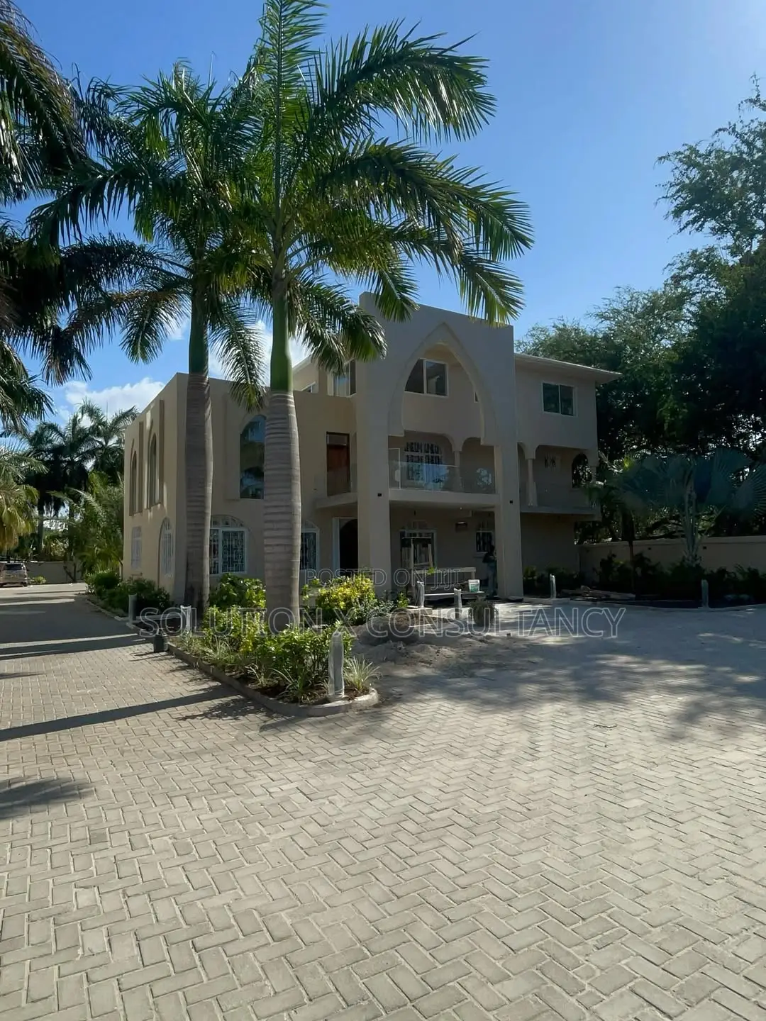 15bdrm House in Oyster Bay for rent