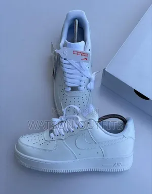Men's and Women's Sneaker Shoes Two Colours Beautifully Very Colourful